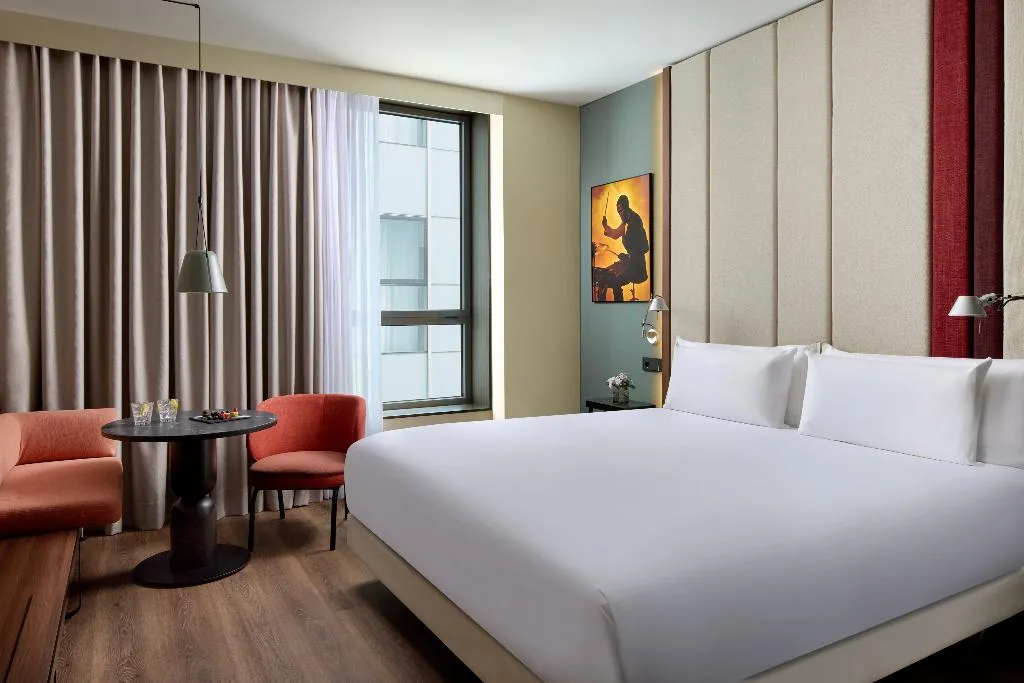 DOUBLE SUPERIOR Room, NH Barcelona Diagonal Poblenou, Barcelona