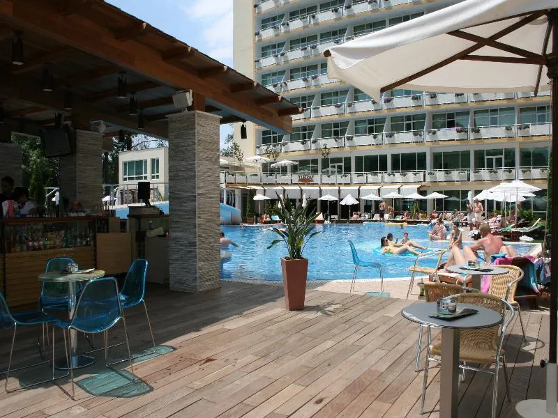 Pool, Grand Hotel Nirvana, Bourgas