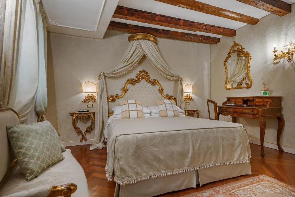 DOUBLE DELUXE Room, Antico Doge - a Member of Elizabeth Hotel, Venice