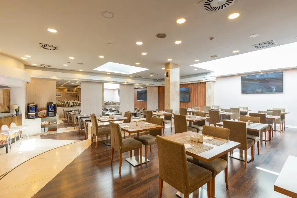 Restaurant, Masa Hotel Almirante, Lisbon