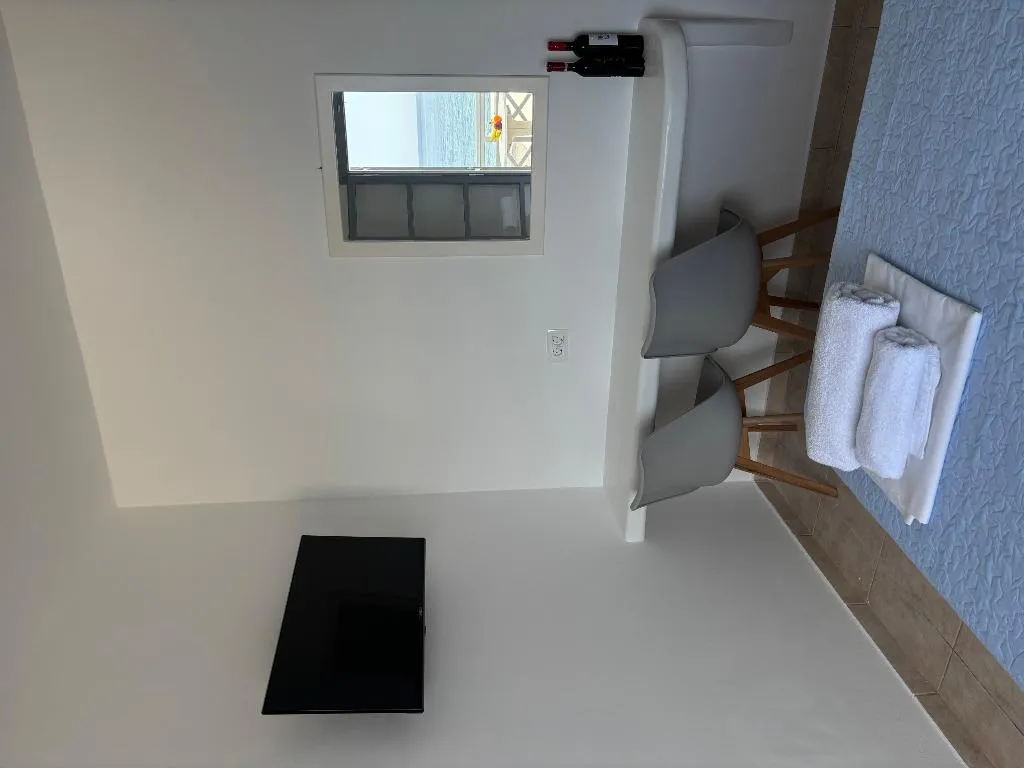 Room, Tarelis Apartmens Studios, Santorini