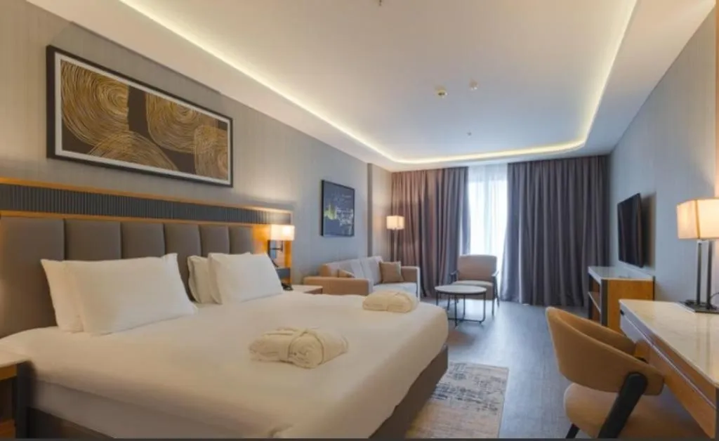 DOUBLE SINGLE USE SUPERIOR POOL VIEW Room, Azura World Hotel, Antalya