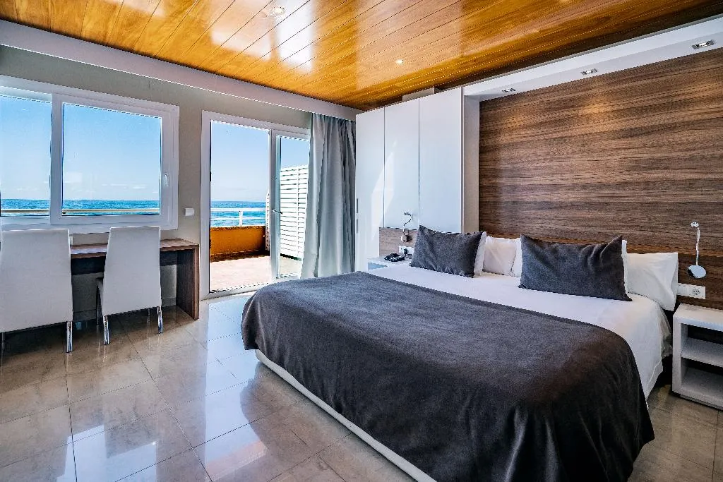 JUNIOR SUITE SEA VIEW Room, Hotel Sunway Playa Golf & Spa, Sitges, Costa Brava