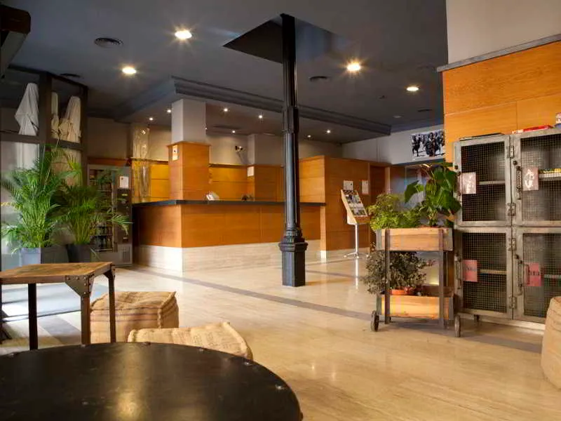 Lobby, Persal, Madrid