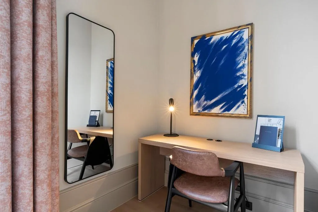 DOUBLE SUPERIOR QUEEN BED Room, College Hotel Amsterdam, Autograph Collection, Amsterdam