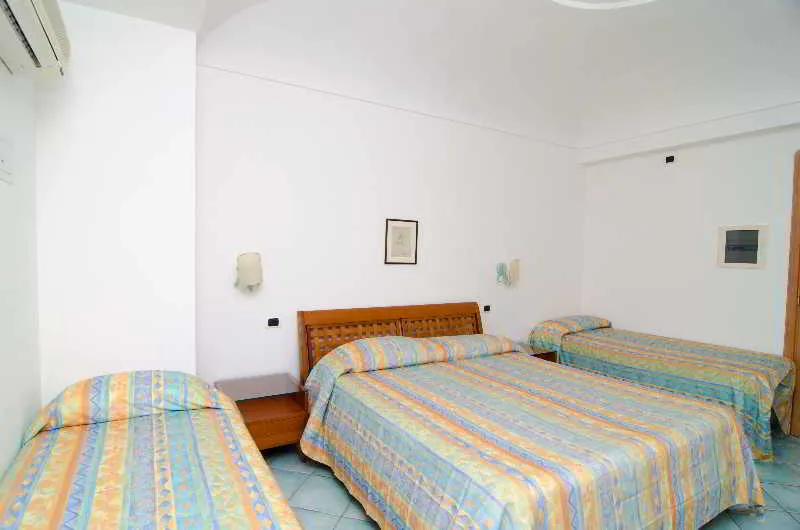 Room, La Capannina, Naples
