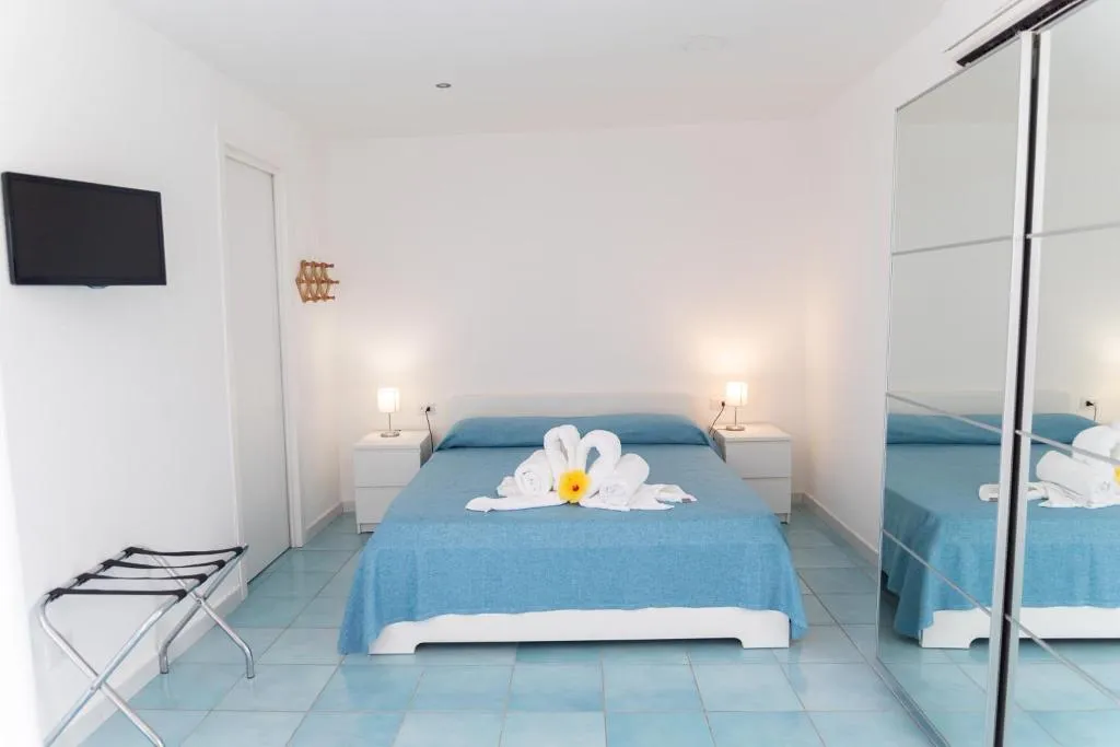 QUADRUPLE STANDARD Room, San Francesco, Naples