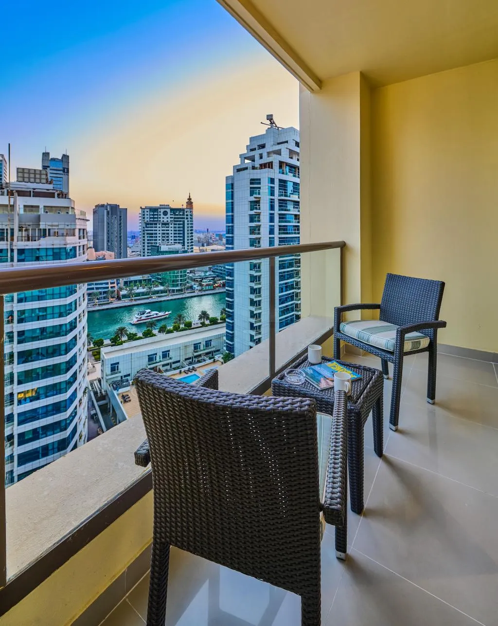 SUITE CITY VIEW Room, Ramada Hotel & Suites by Wyndham JBR, Dubai