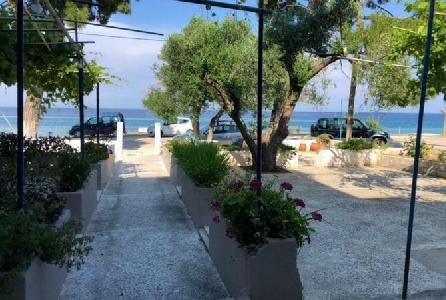 Akrogiali Studios Poros, Kalamata