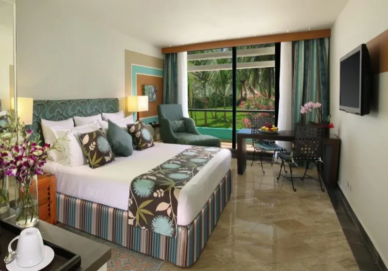 DOUBLE STANDARD Room, The Pyramid Cancun by Oasis, Cancun Area