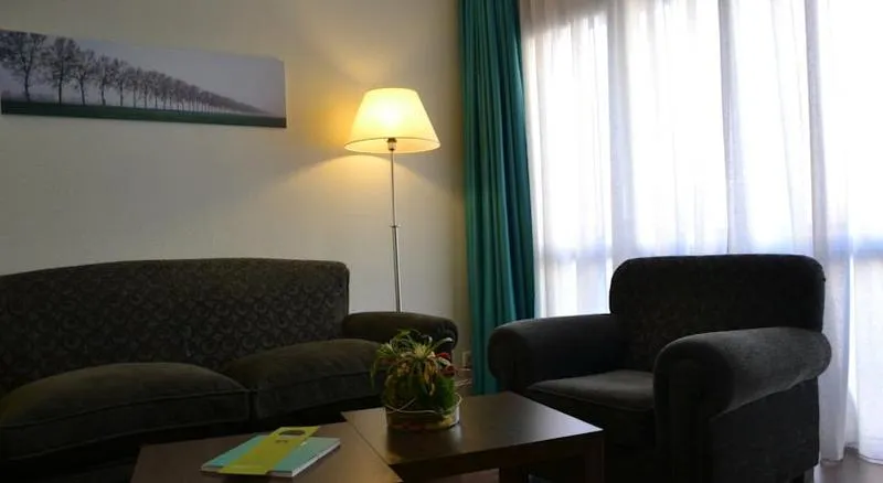 JUNIOR SUITE STANDARD Room, Serrano, Madrid