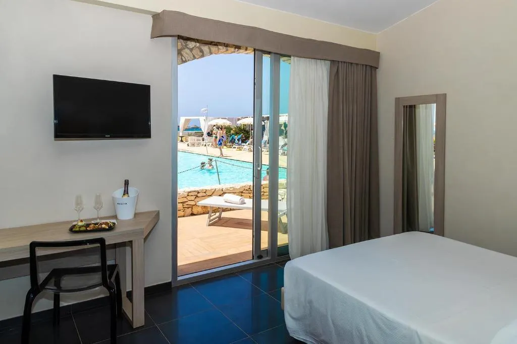 DOUBLE POOL VIEW Room, Baia dei Mulini Resort & Spa, Palermo
