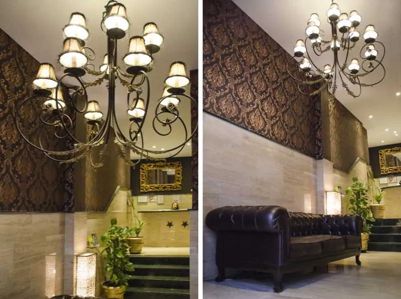 Lobby, Plaza, Seville