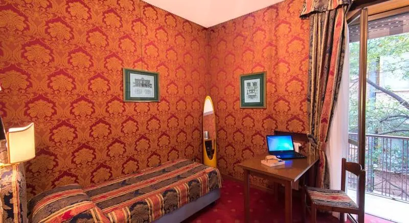 SINGLE STANDARD Room, Ponte Bianco, Rome