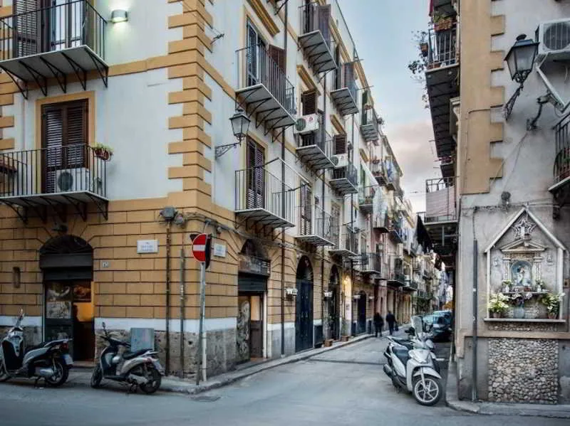 General view, Porta Di Castro, Palermo