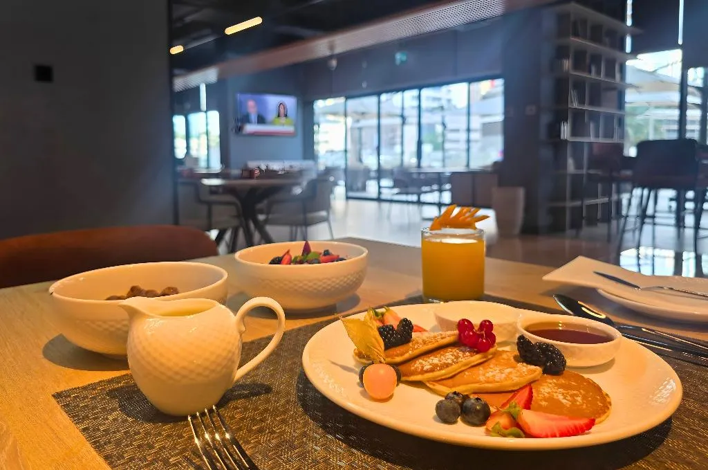 Restaurant, Barceló Residences Dubai Marina, Dubai