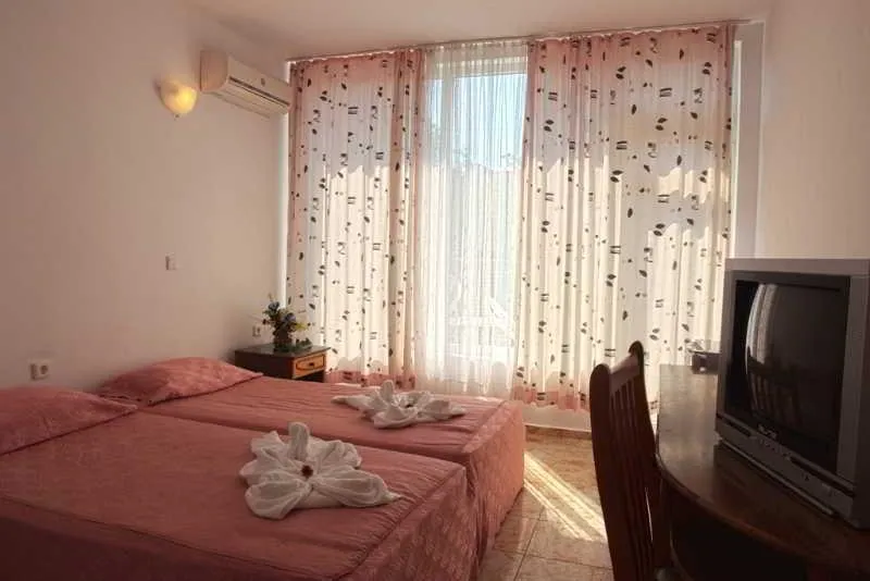 DOUBLE STANDARD Room, Sunny Varshava, Varna