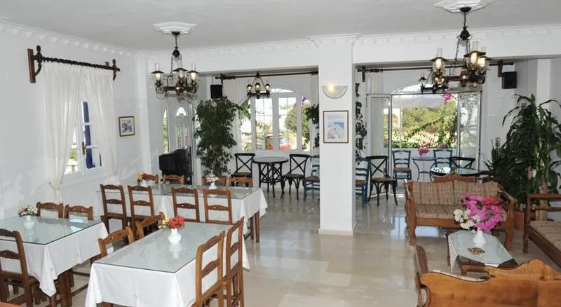 Room, Proteas Hotel, Santorini