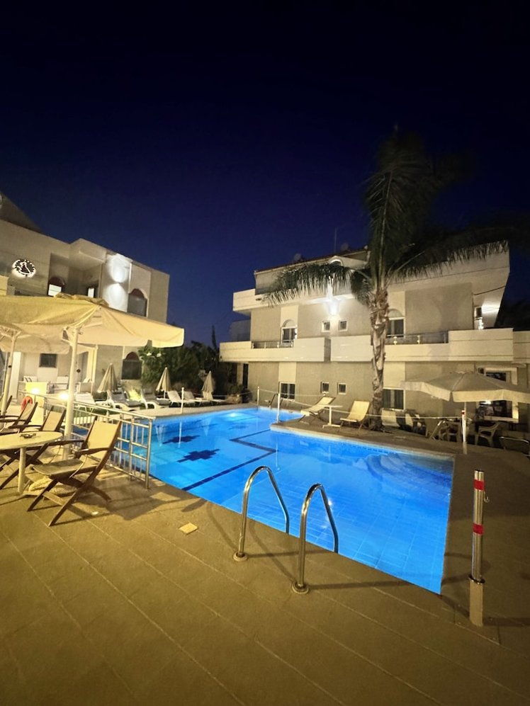 Sirena Apartments, Crete