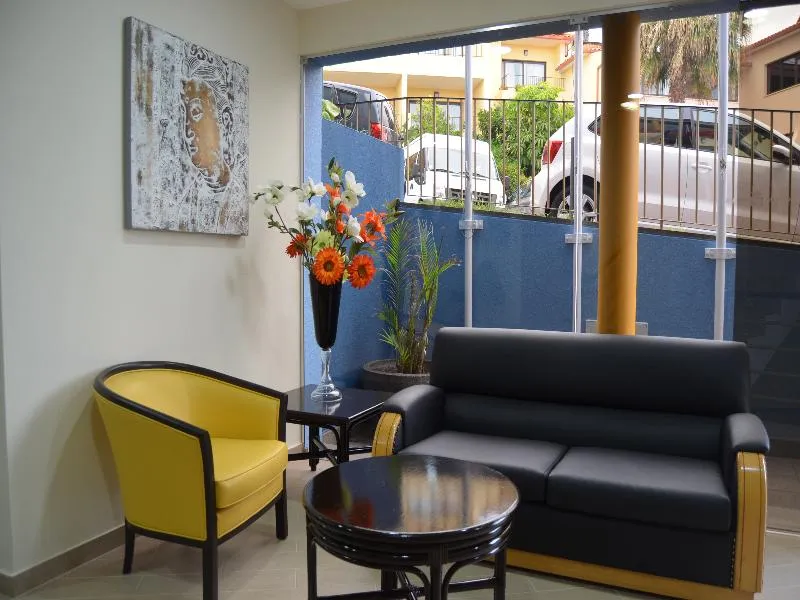 Lobby, Cais da Oliveira, Madeira