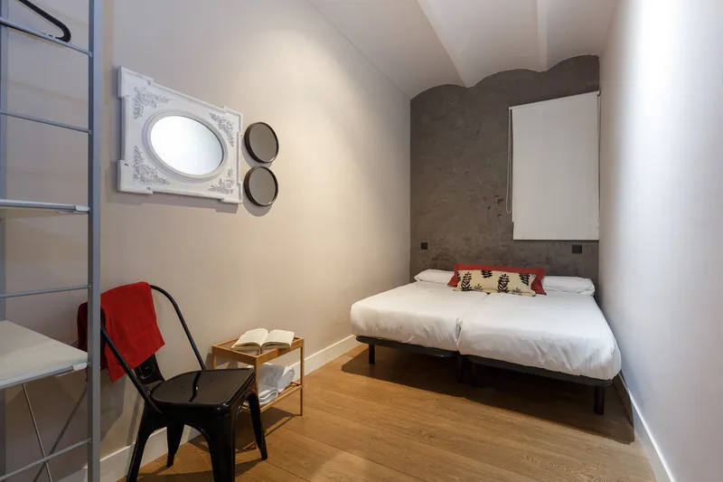 APARTMENT CAPACITY 6 Room, AinB Eixample-Miro Apartments, Barcelona