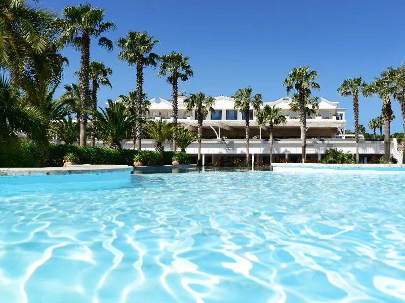 Pool, Savoy Beach, Naples