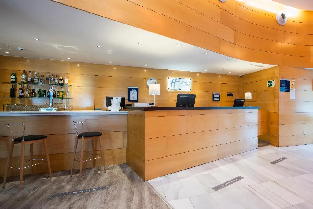 Lobby, Holiday Inn Express Molins de Rei, Barcelona
