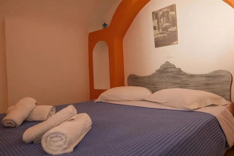 General view, Maryloujohn Villas, Santorini