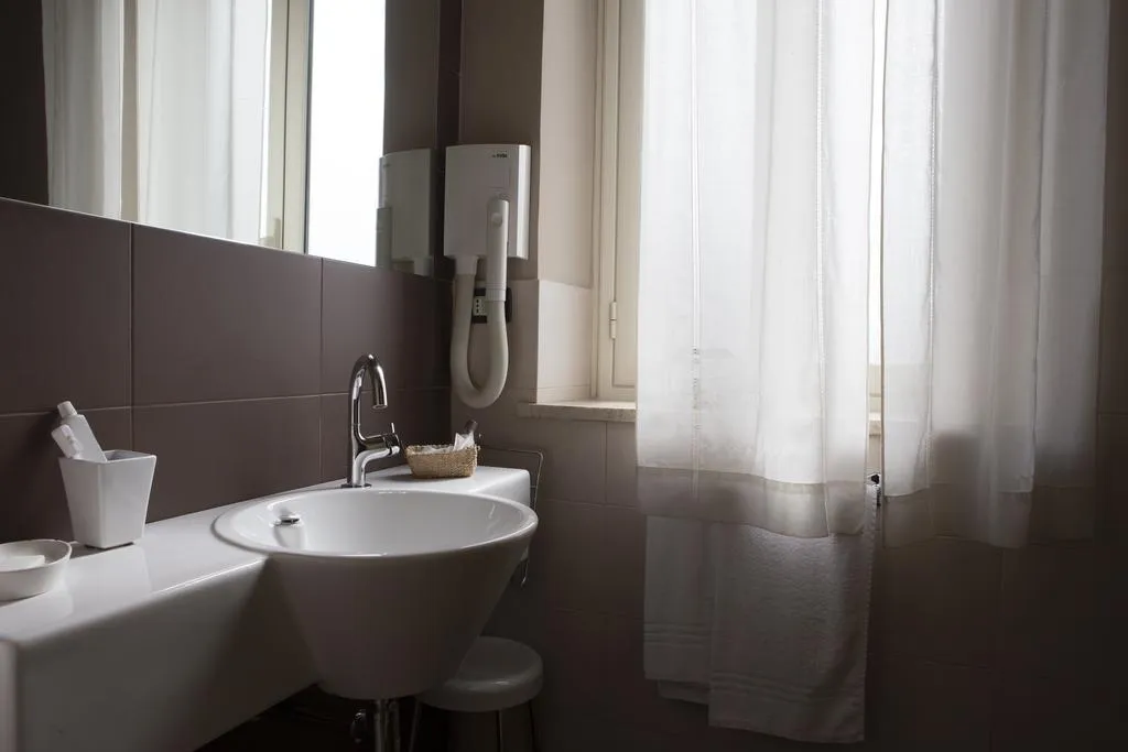 DOUBLE STANDARD Room, Villa Esperia, Palermo