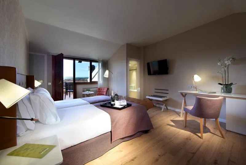 Double or Twin WITH TERRACE Room, Dorma Casa de los Linajes, Madrid