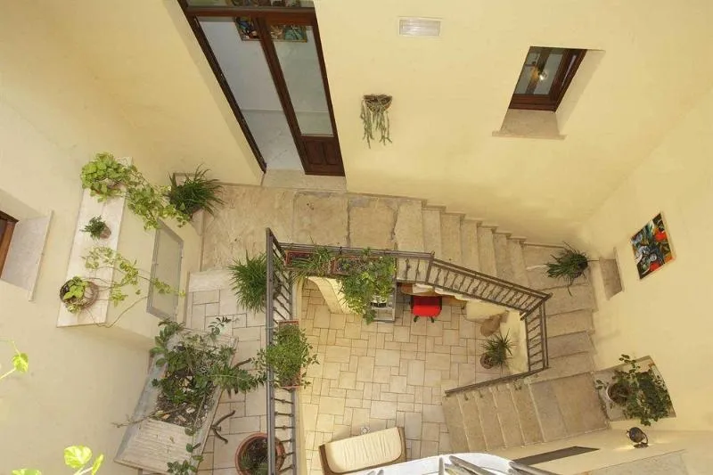 General view, Albergo Maccotta, Palermo