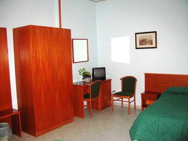 Room, Garden Hotel, Naples