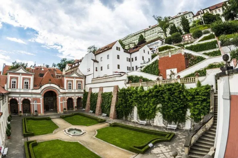 General view, Golden Well, Prague