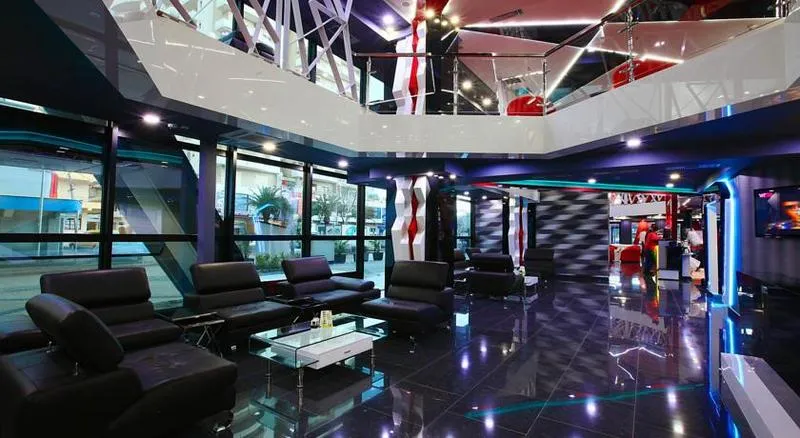 Lobby, Partner, Kavaje