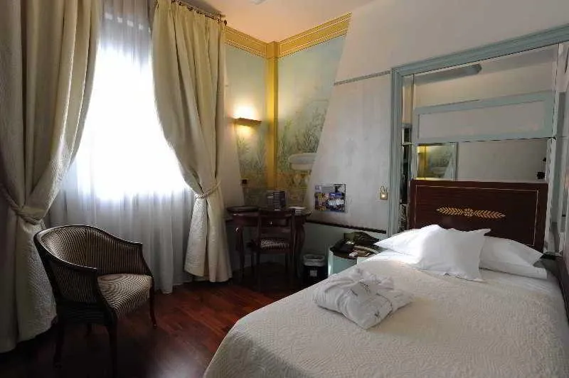 SINGLE STANDARD Room, c-hotels Rubens, Milan