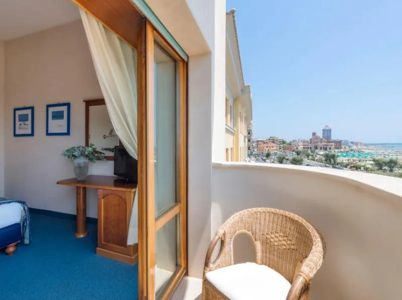 FAMILY ROOM STANDARD Room, Astura Palace, Rome
