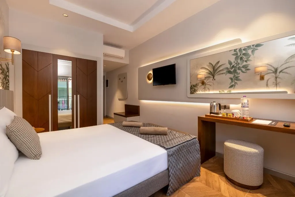 DOUBLE PROMO Room, Crystal Flora Pearl Collection, Antalya