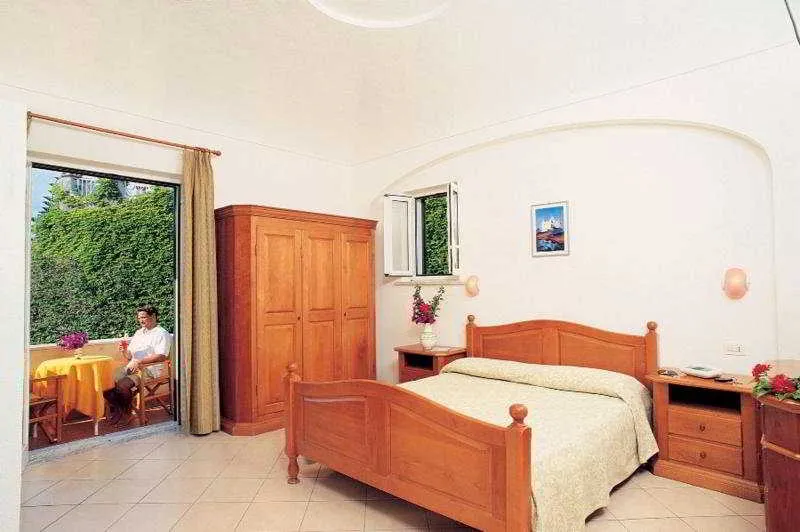 Room, Villa Angela Terme, Naples