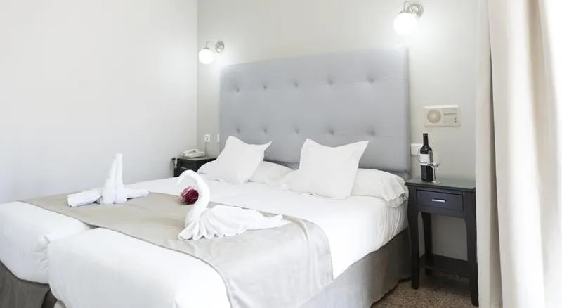 SINGLE STANDARD Room, Hotel Toboso Chaparil, Costa Del Sol