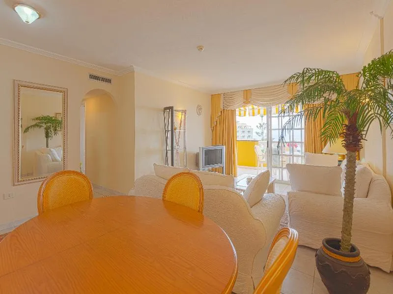 APARTMENT SEA VIEW THREE BEDROOMS Room, El MarquÃ©s Palace by Intercorp Hotel Group, Tenerife
