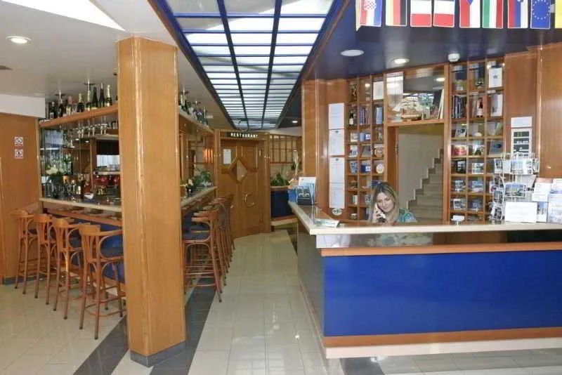 Lobby, Conte, Split