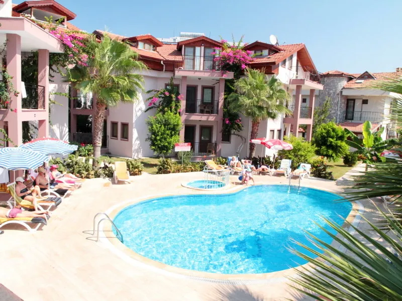 Pool, Minta Apart, Dalaman