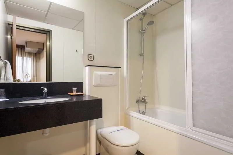 Room, Condal, Barcelona