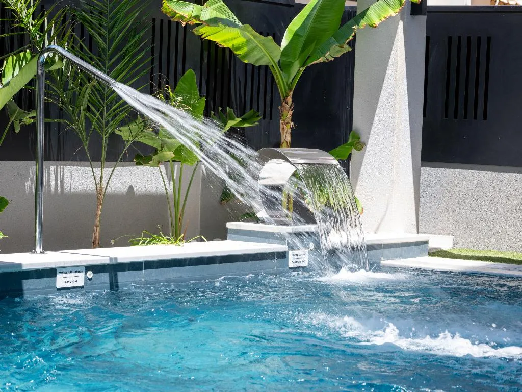 Pool, Captain Napoleon Paterakis CNP Luxurious Suites, Crete