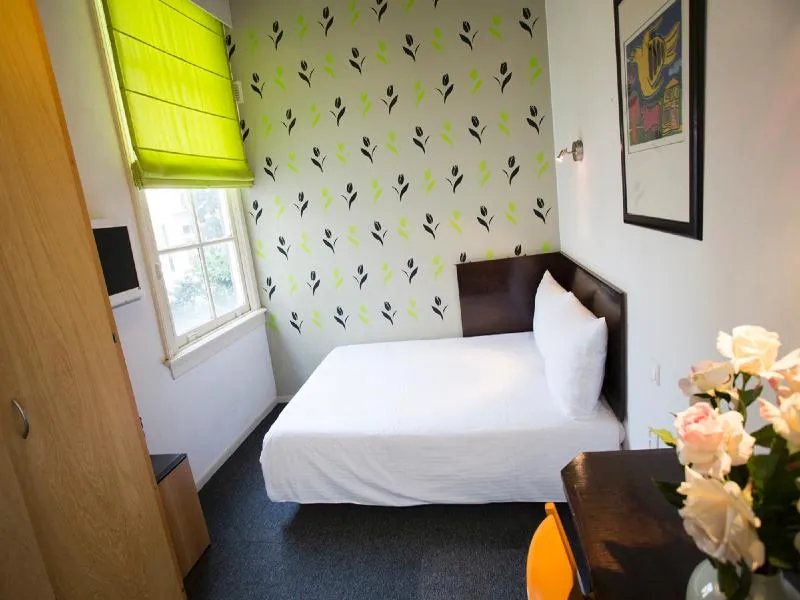SINGLE WITH SHARED BATHROOM Room, Quentin Golden Bear Hotel, Amsterdam