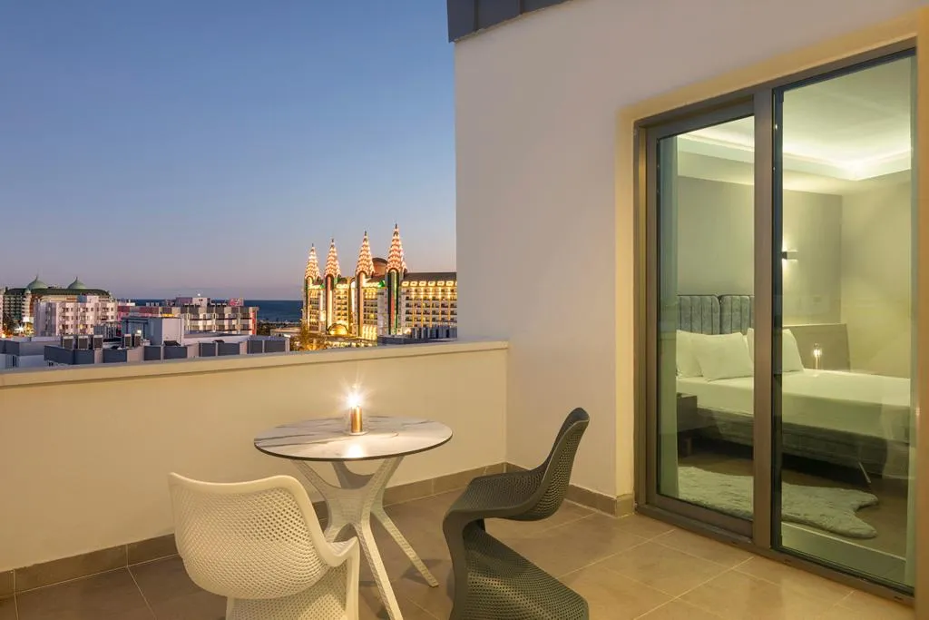 Room TWO KING BEDS Room, Alodger Sirius Town Lara, Antalya