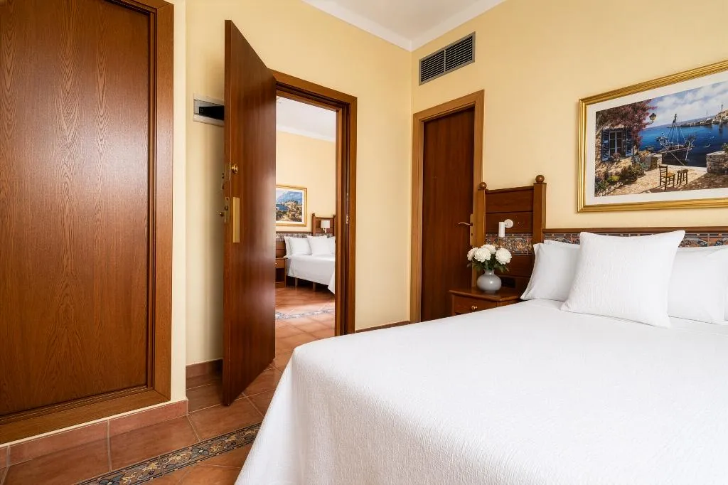 FAMILY ROOM SEA VIEW Room, Hotel Roses Platja, Costa Brava