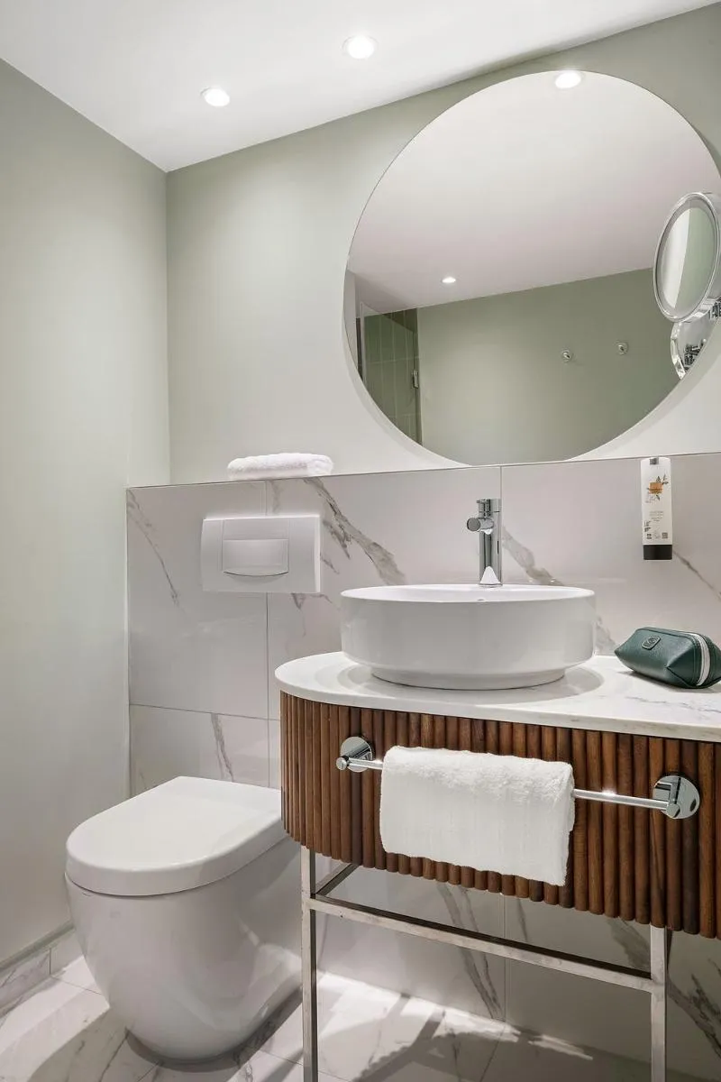 Double or Twin STANDARD Room, Vignette Collection Bristol Berlin, Berlin