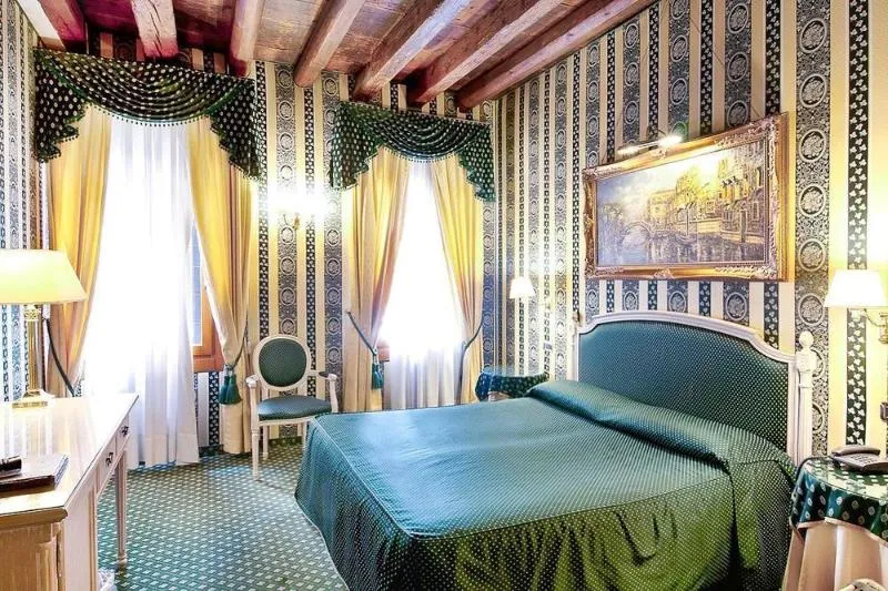Room, Relais Piazza San Marco, Venice