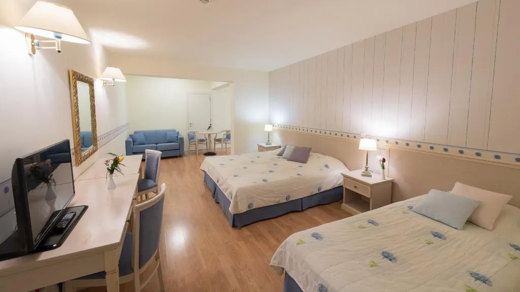 TRIPLE STANDARD Room, Poseidon Palace, Athens